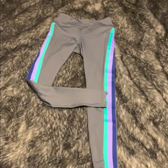 3/$15 3 Piece Set Workout Gear LN S-M - Picture 10 of 12